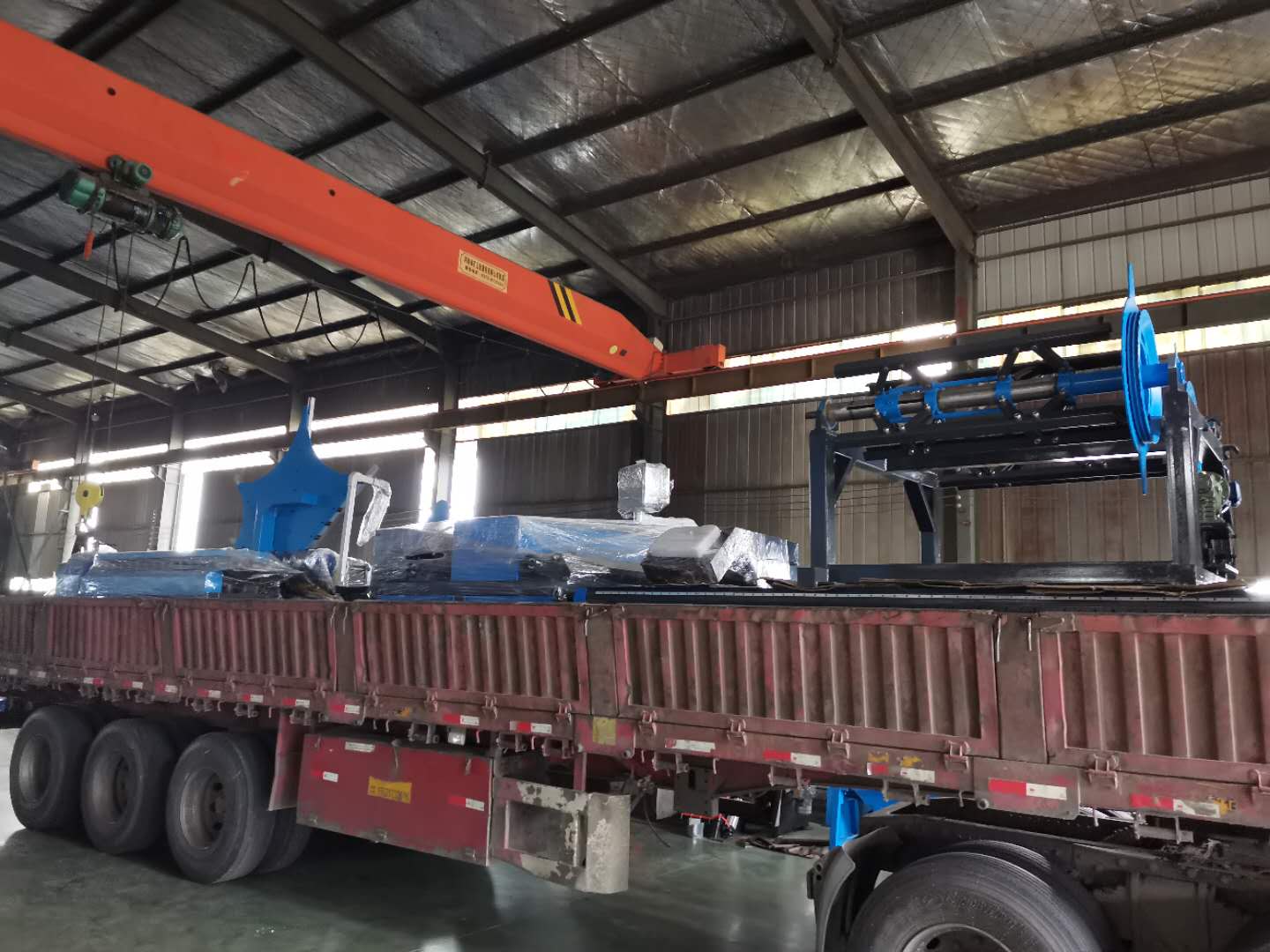 阜陽何總訂購螺旋風(fēng)管機(jī)，風(fēng)管生產(chǎn)二線全套設(shè)備